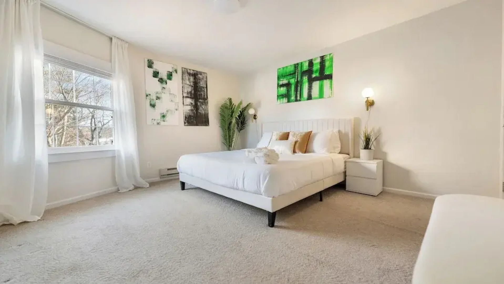 Ultra-Modern Luxe Sleek & Stunning Stay