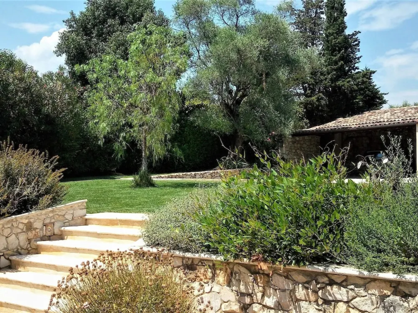 Peaceful Villa in Saint Paul de Vence With Swimming Pool