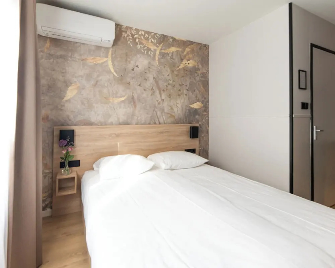 The Leicester Arms Hotel