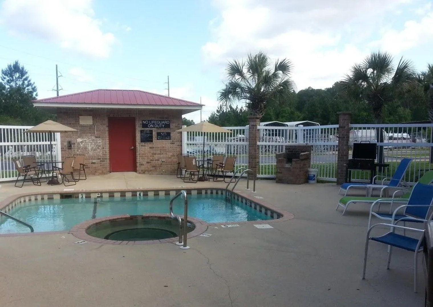 Super 8 - Pascagoula