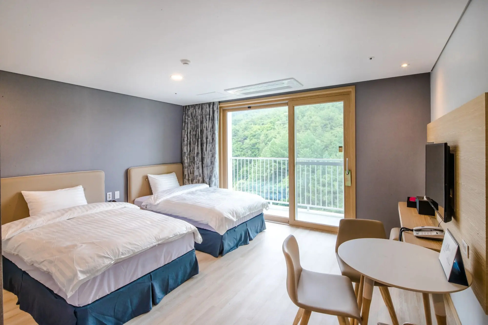 Sono Belle Cheongsong