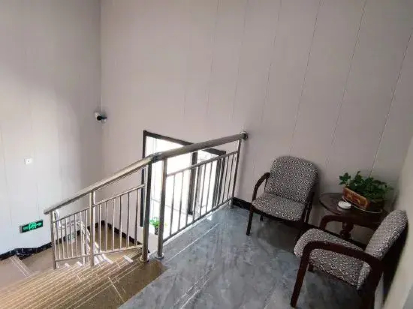 Ejinaqi Luxing Hostel