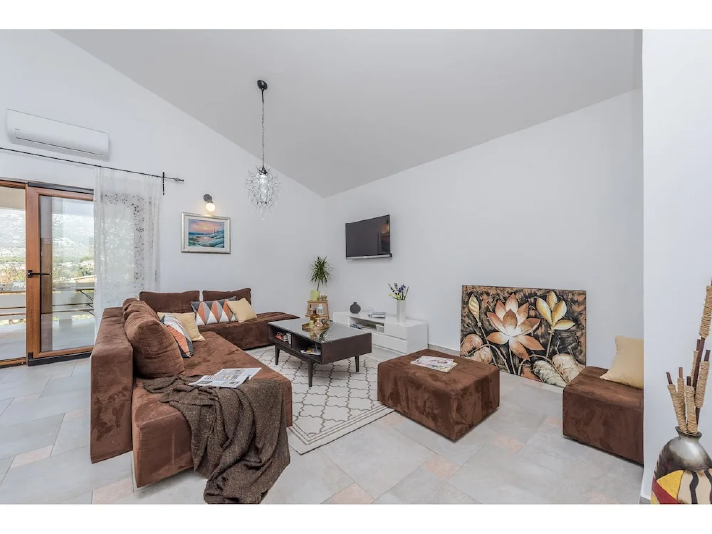 Villa More With Pool and Garden