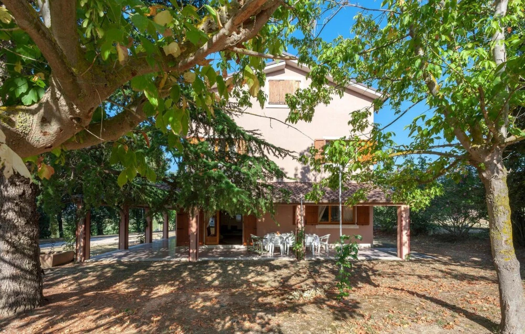 Beautiful Home in Ponzano di Fermo With Jacuzzi, Wifi and 4 Bedrooms