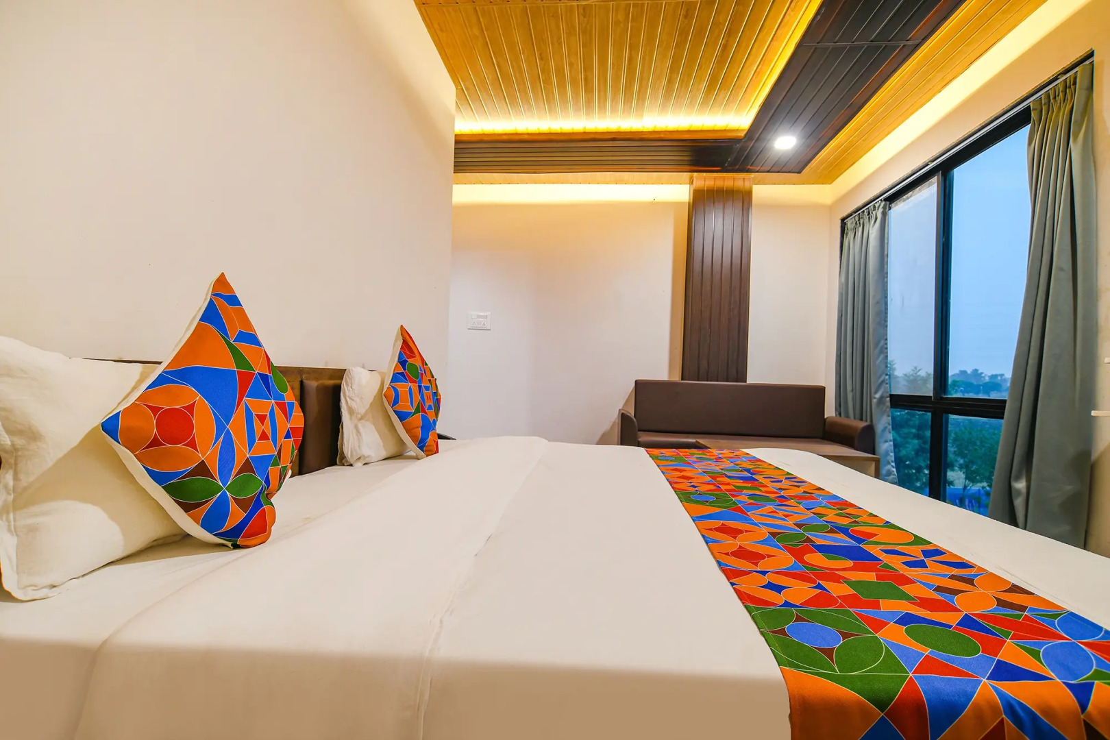 Fabhotel Celebrate Inn