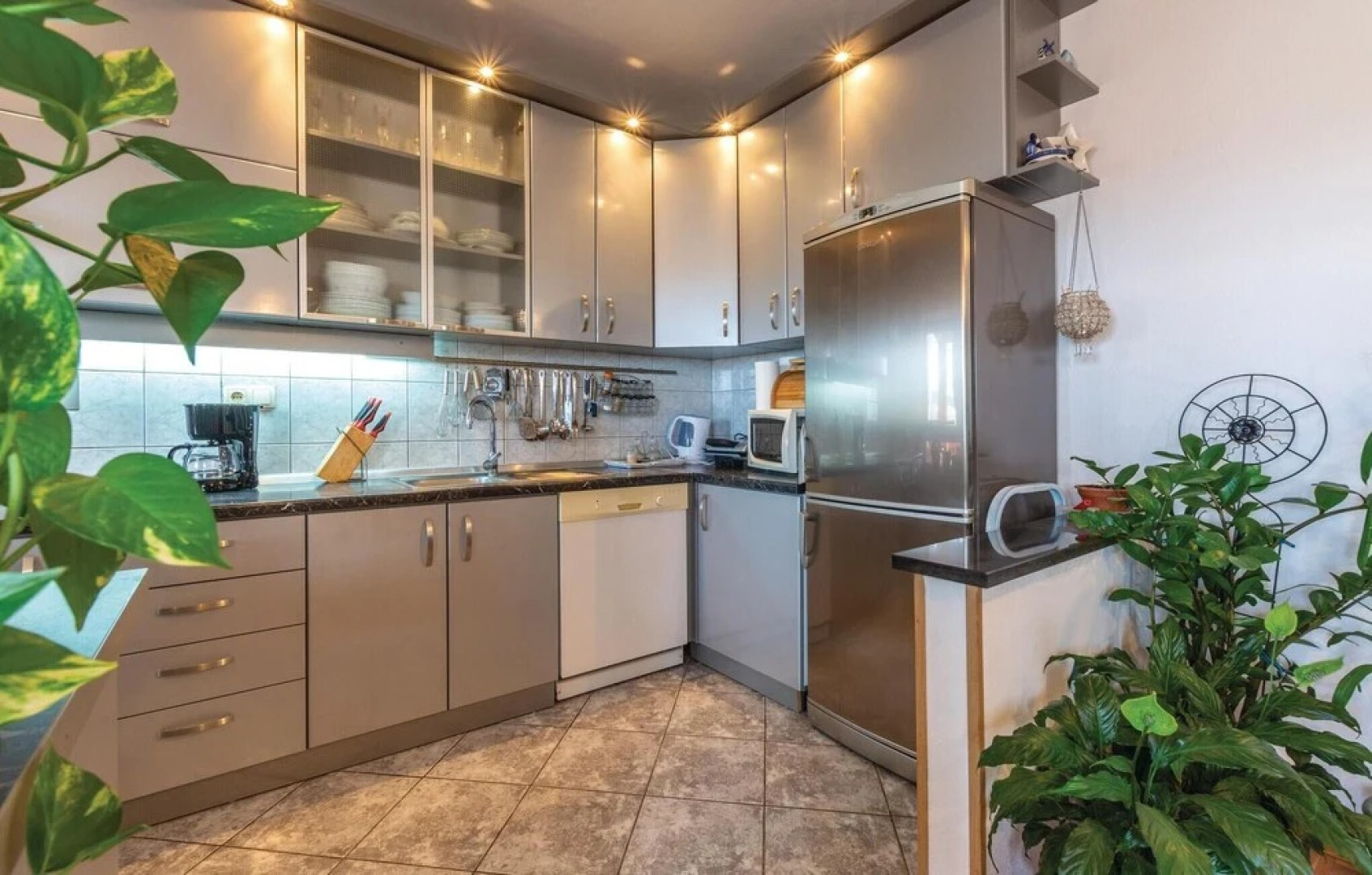 Awesome Home in Plano With Wifi and 3 Bedrooms