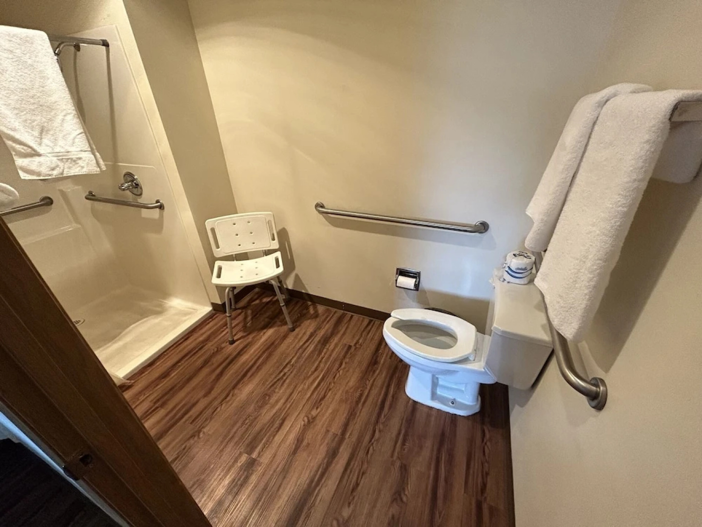 Valley Inn and Suites