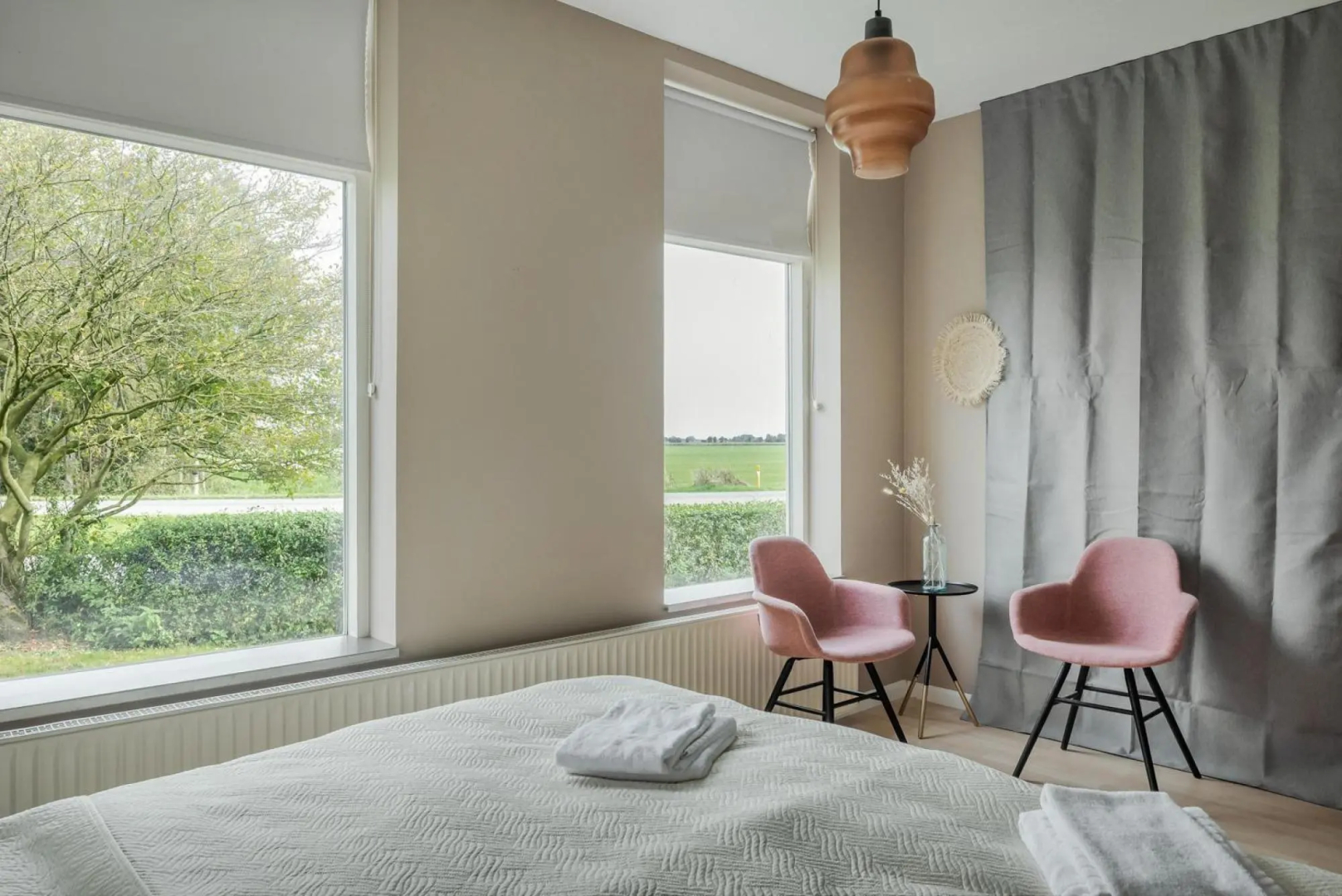Large fully renovated farmhouse with indoor Swim spa and Sauna