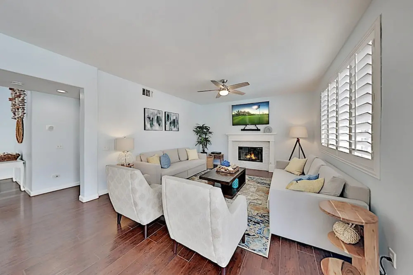 2399chat 4 Bedroom Home