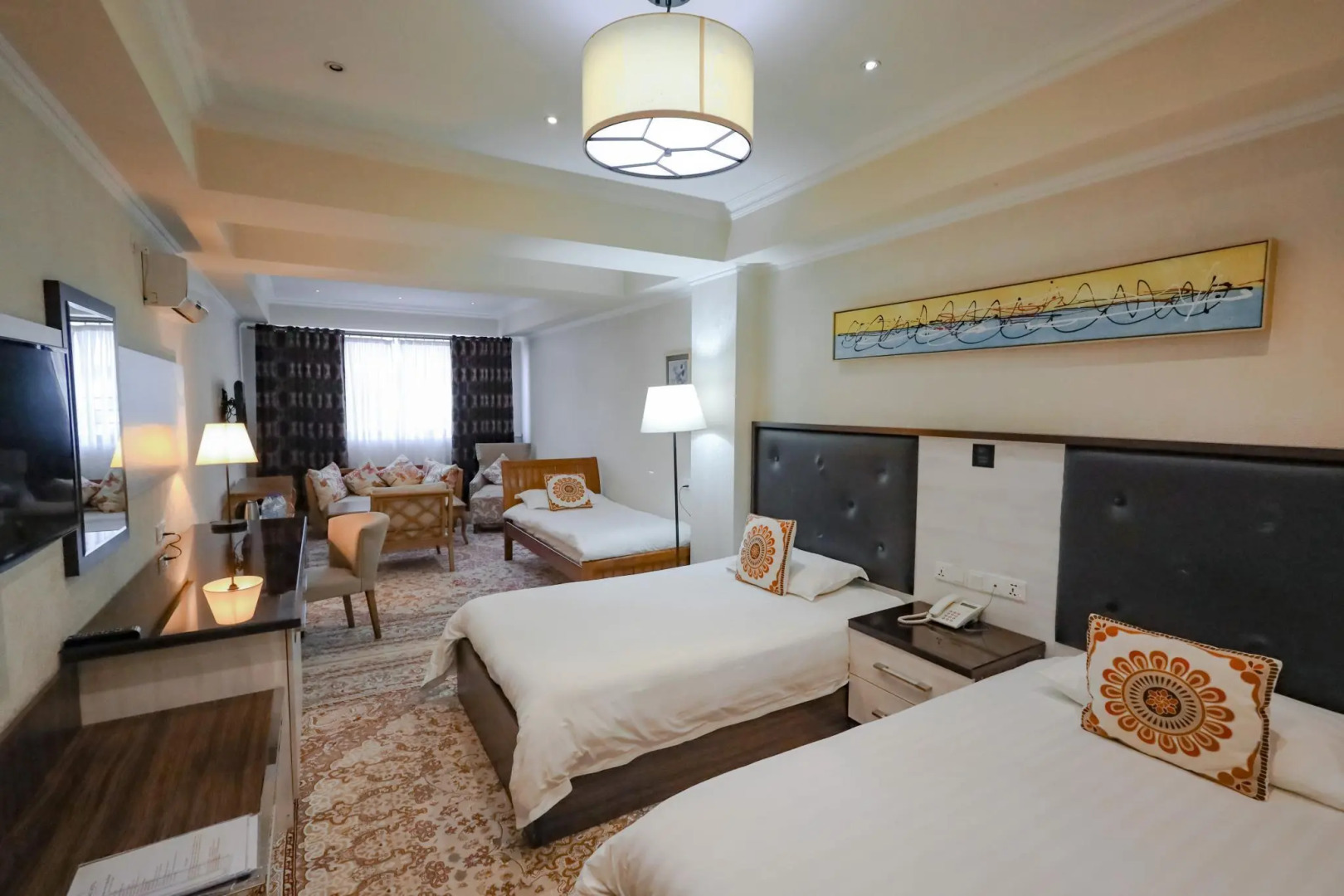 Отель Атлас