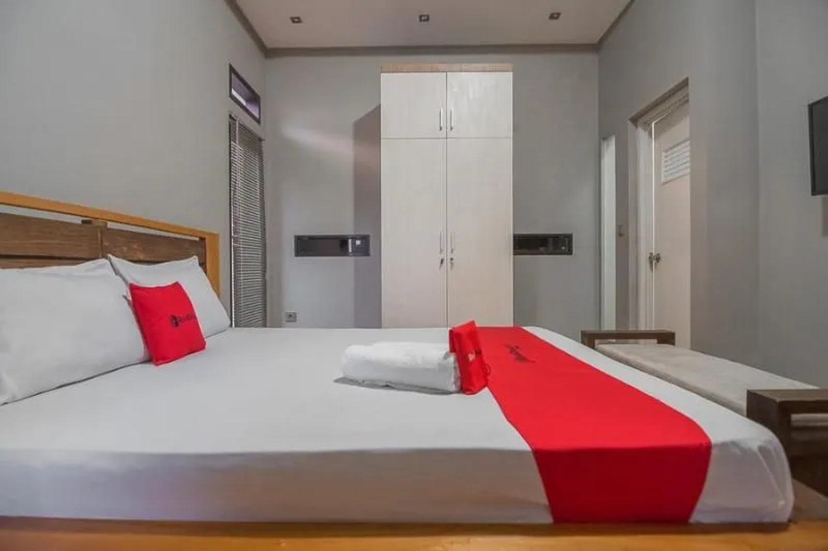 RedDoorz Syariah near Politeknik Negeri Bandung 3