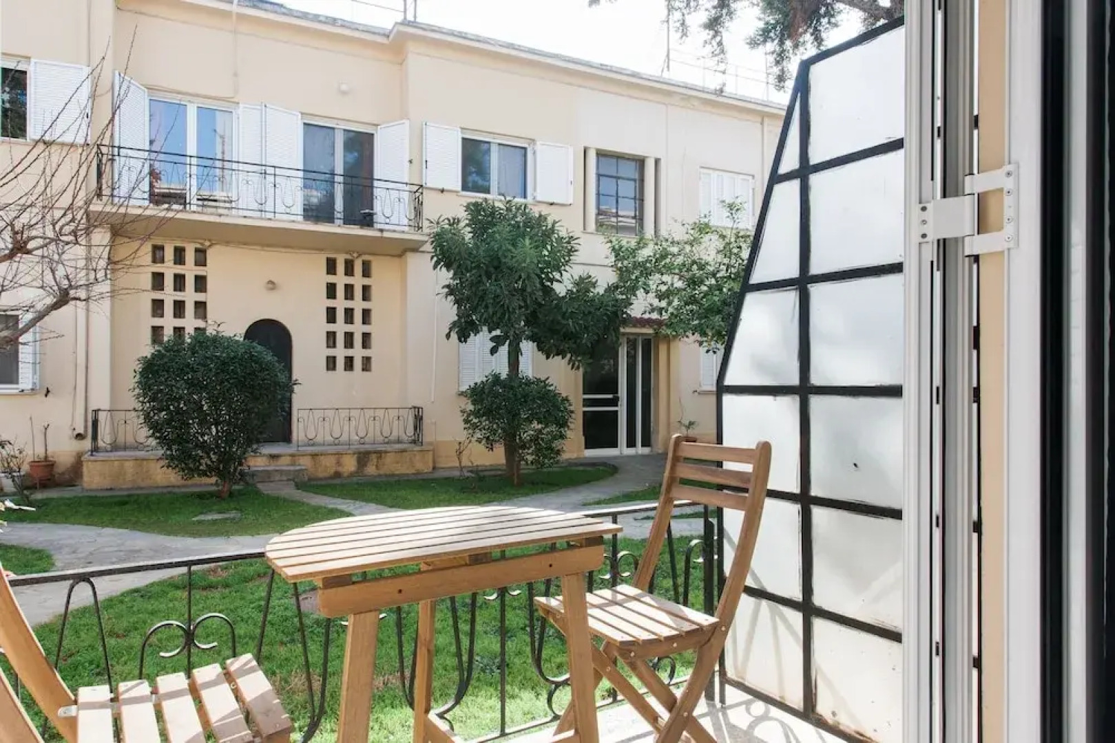 Unique 2BR Apartment in Filothei