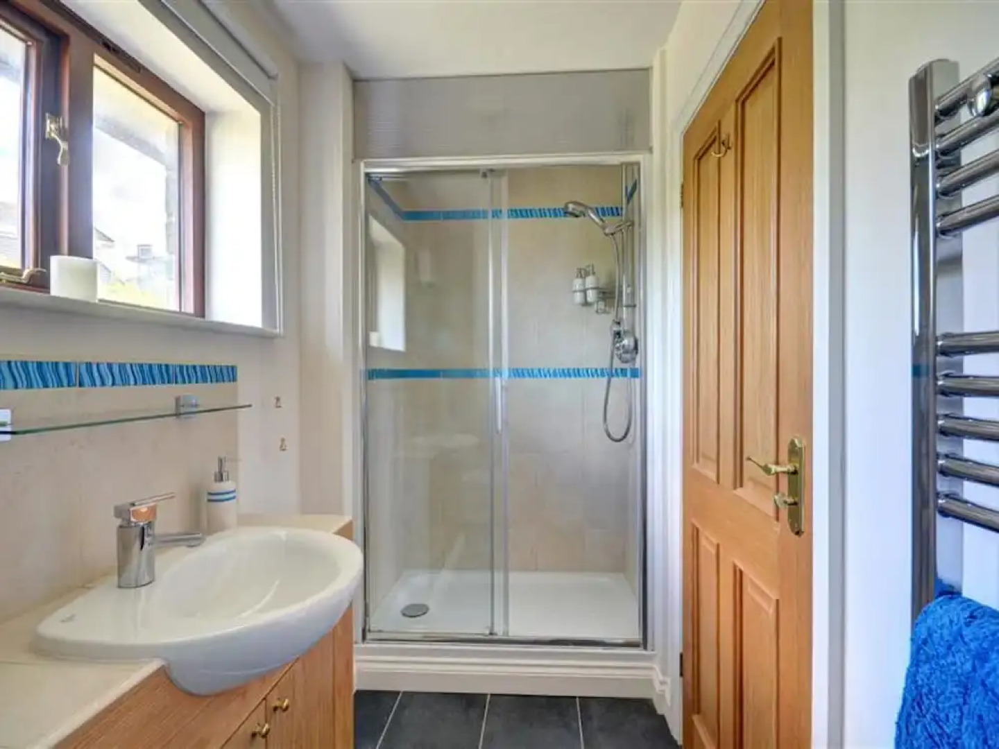 Comfortable, Bright Holiday Home With Private Garden in the South of Cornwall