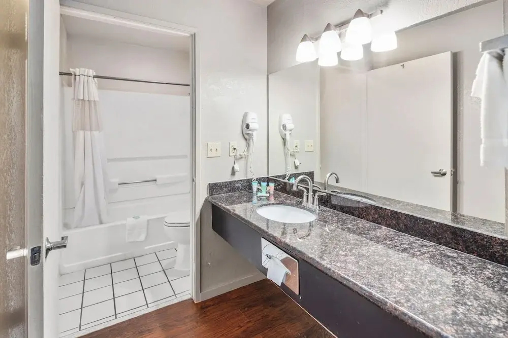 Inn At Lake Washington By Oyo I-405