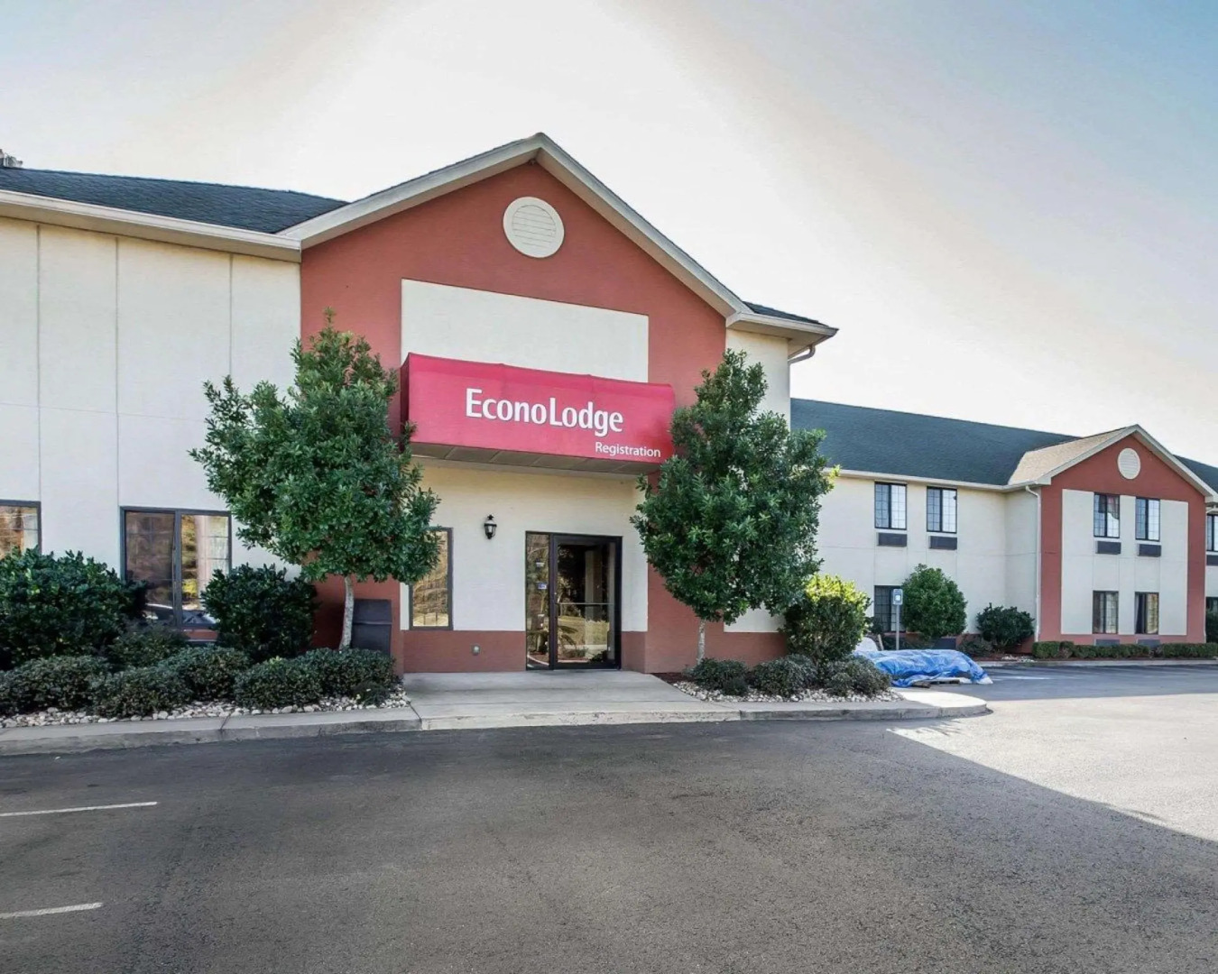 Econo Lodge Brunswick Travel Center