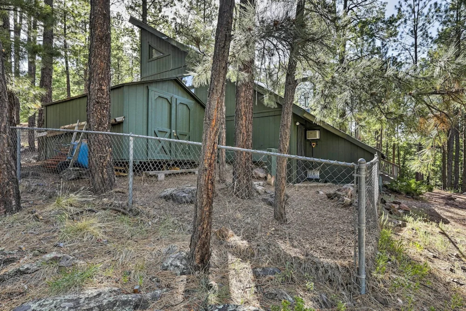 Woodsy Flagstaff Hideaway w/ Deck + Sunroom!