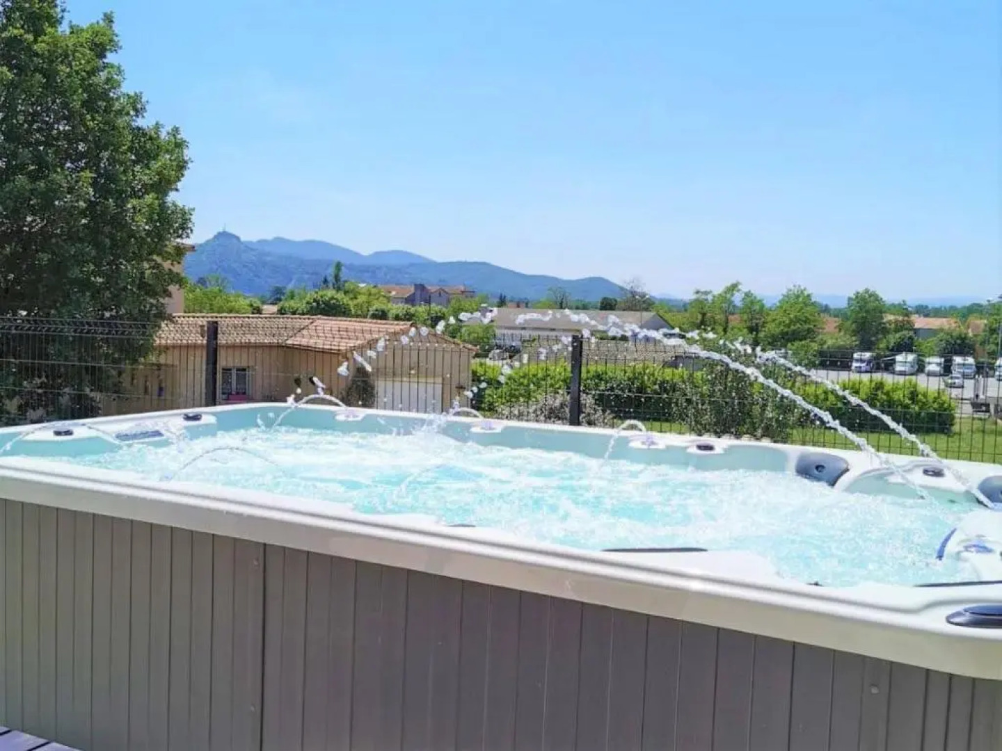 Maison Ruoms, 5 pièces, 8 personnes - FR-1-382-149