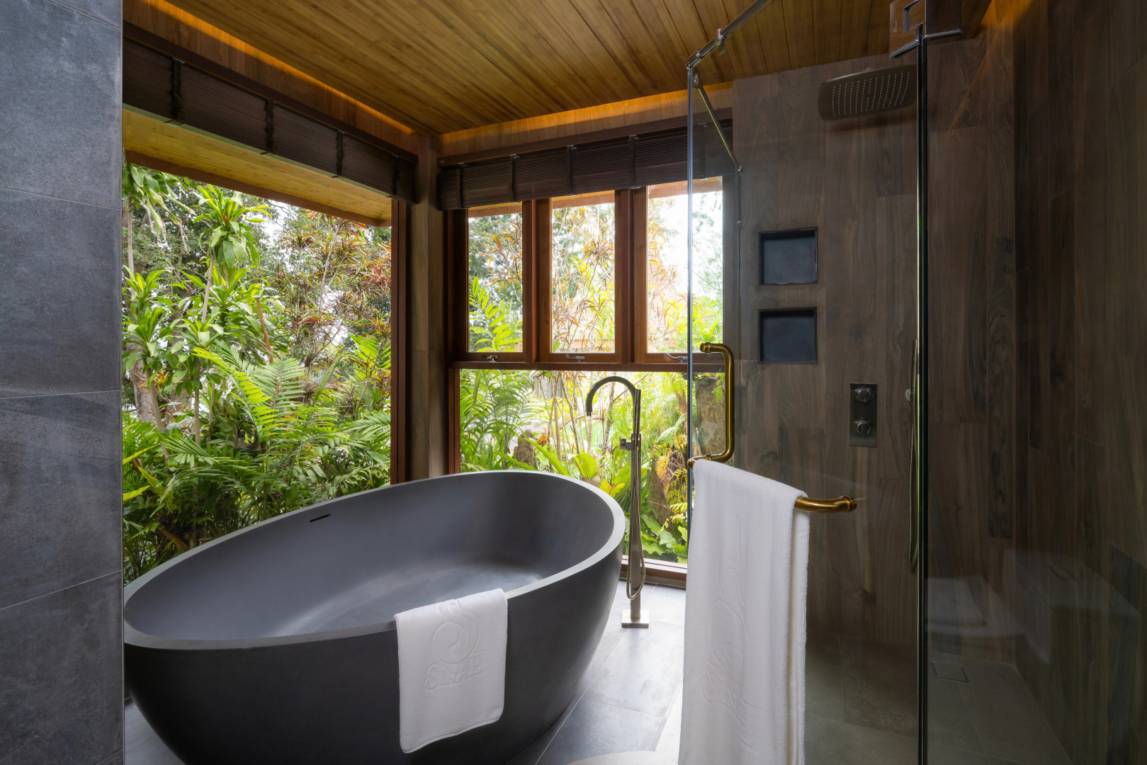 SINAE Phuket Luxury Hotel