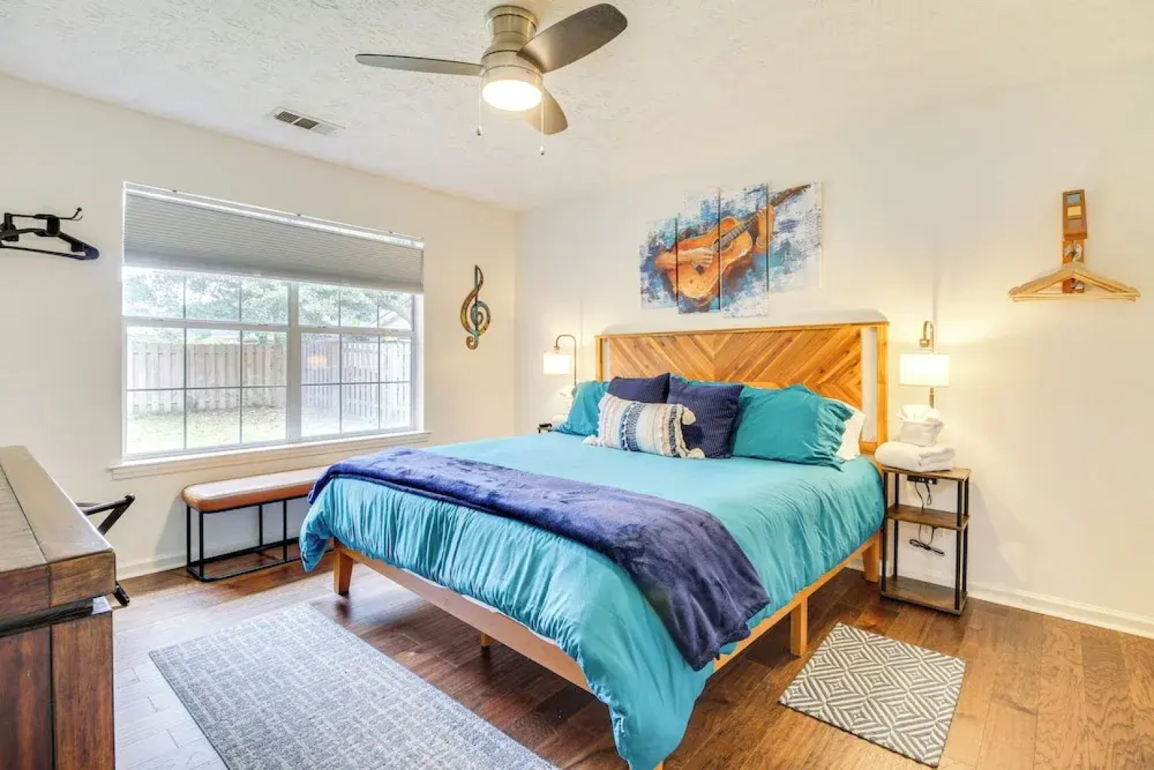 Near Dtwn & Beach: Savannah Home w/ Game Room!