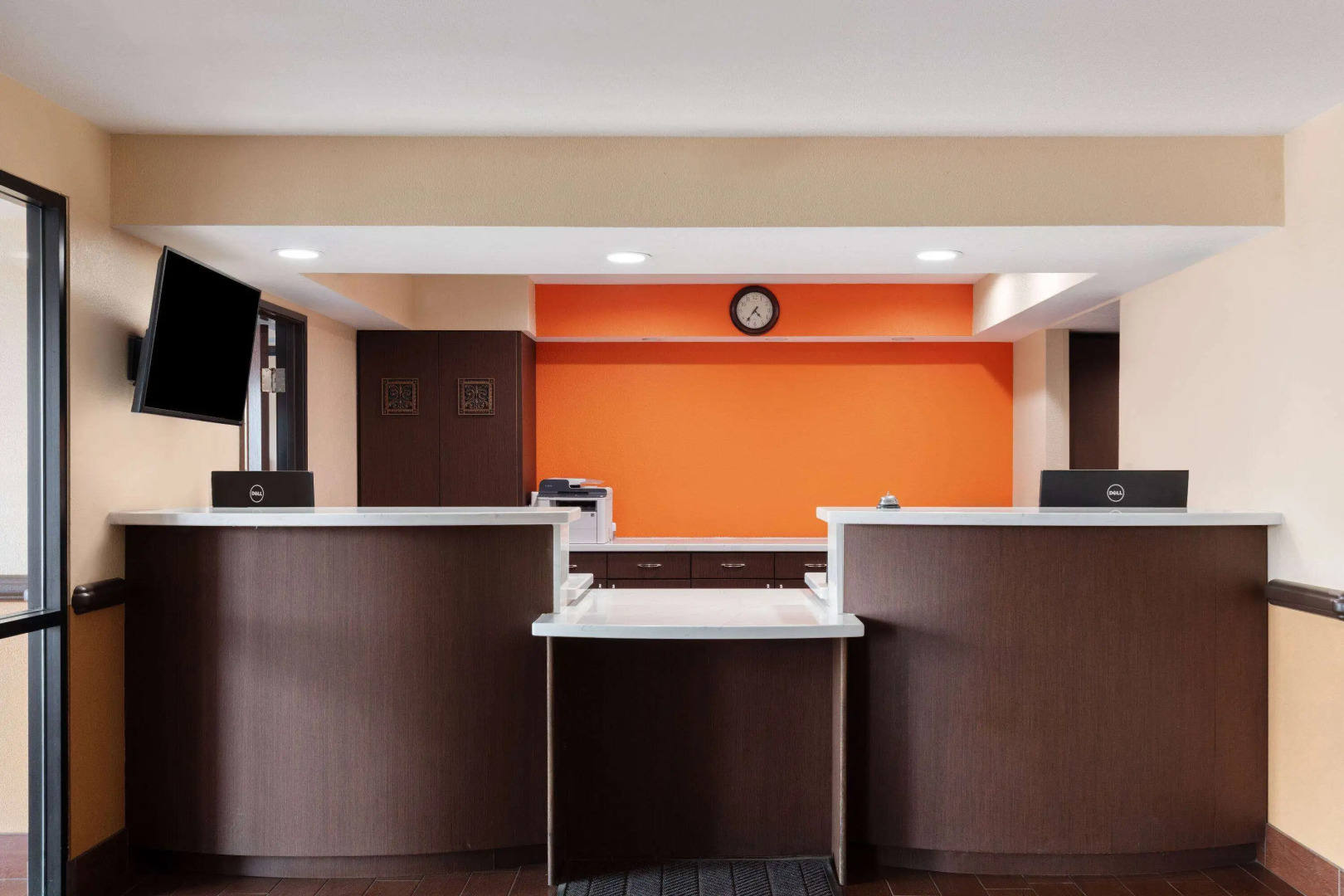 Howard Johnson by Wyndham Williams