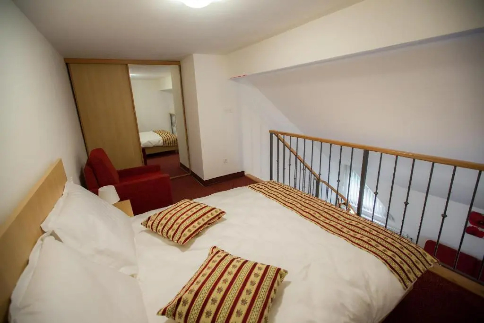 Apartments and Rooms Millennium