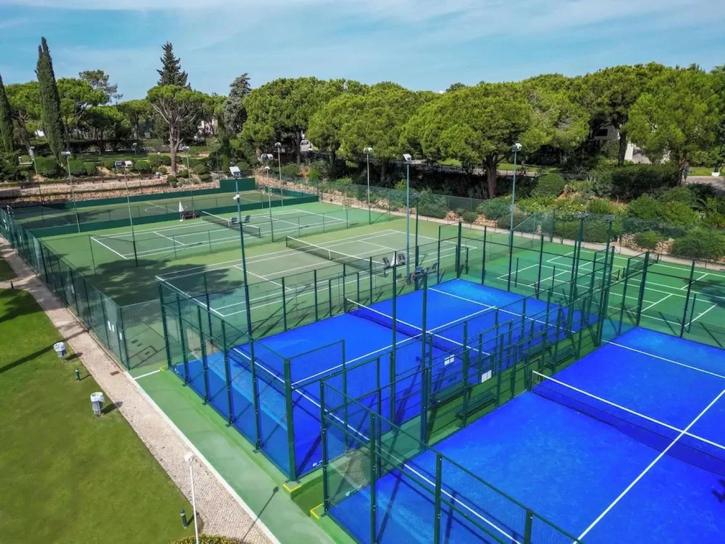 Four Seasons Country Club