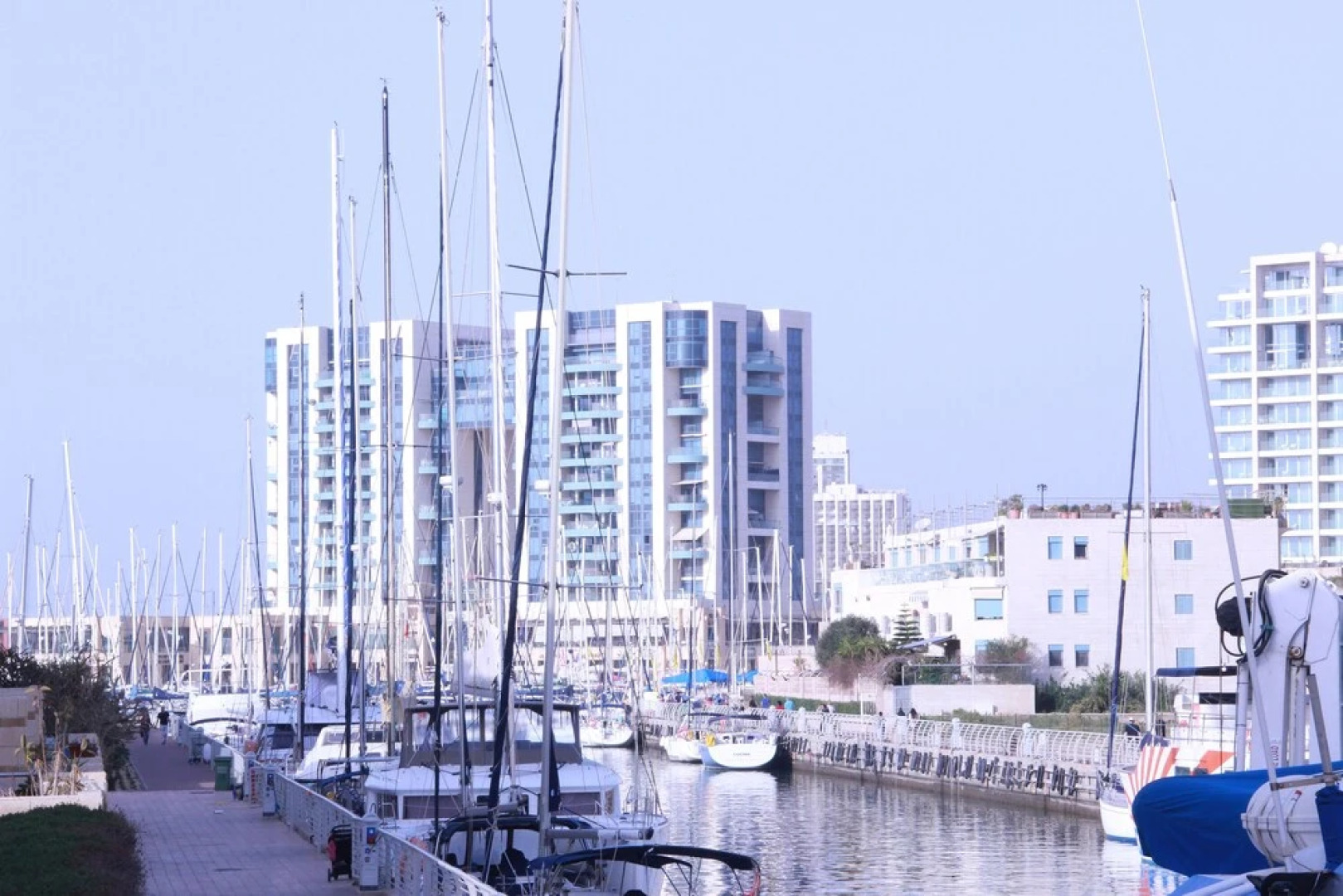 Calm Beach Haven Resort Herzliya Marina