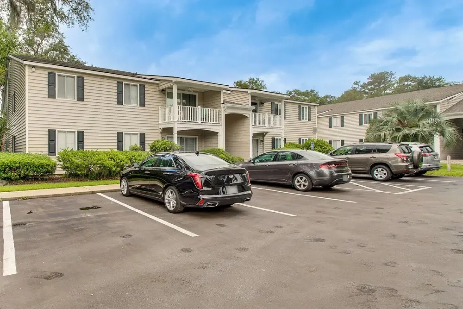 Resort-style Condo in St Simons ~ 1 Mi to Pier!