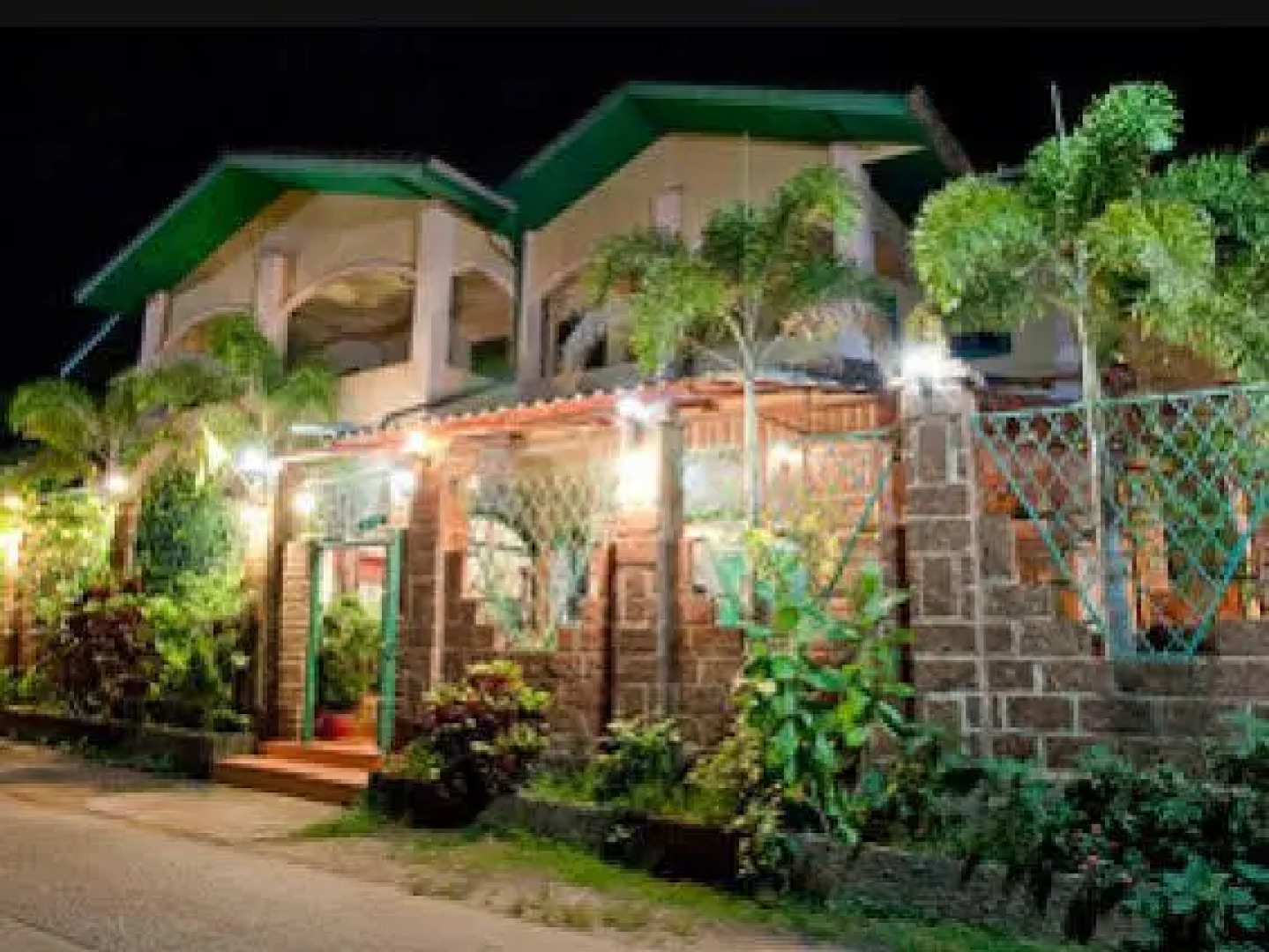 Piccola Roma Chateau Udonthani by Lopinto