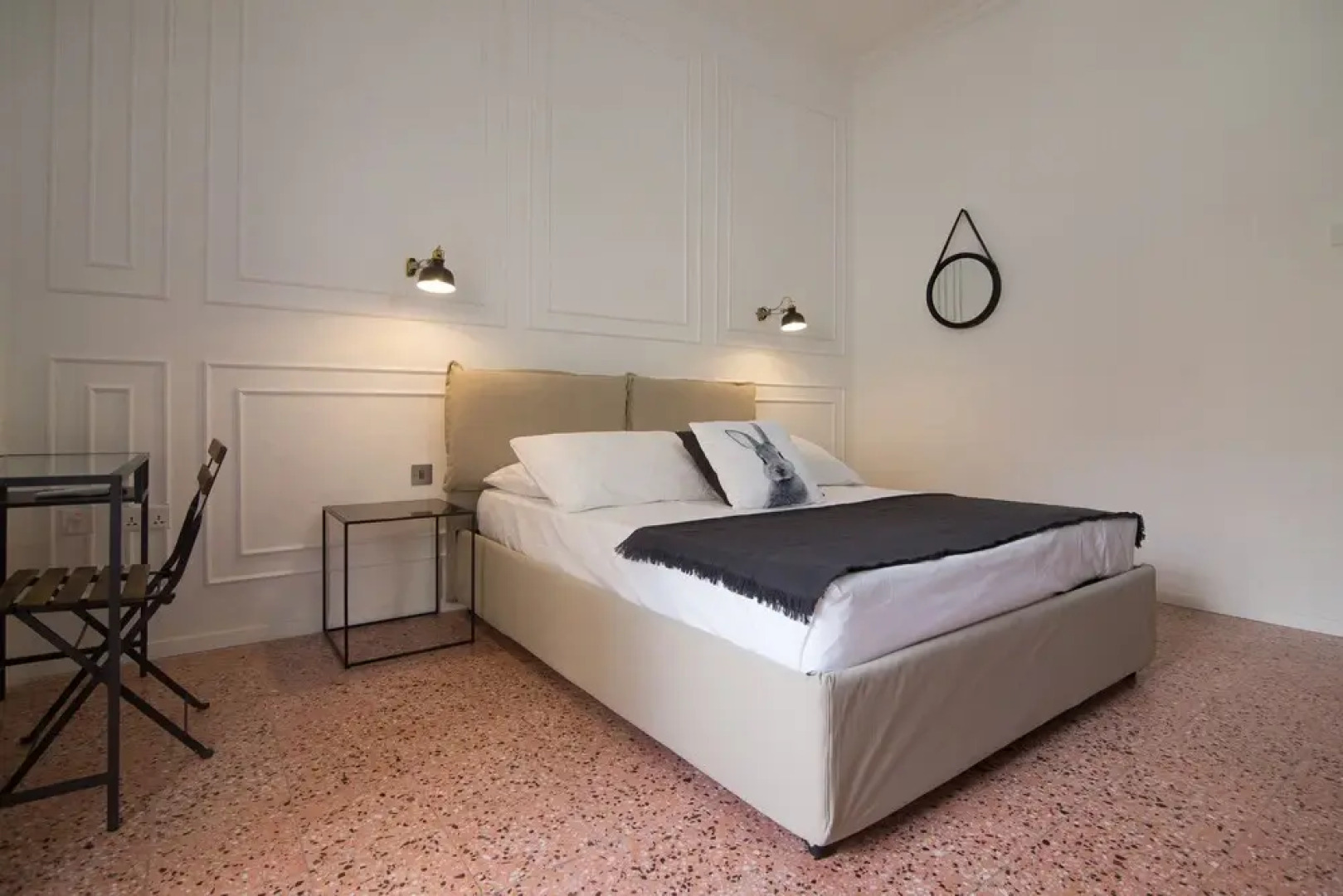 The Burrow City Rooms (Homestay)