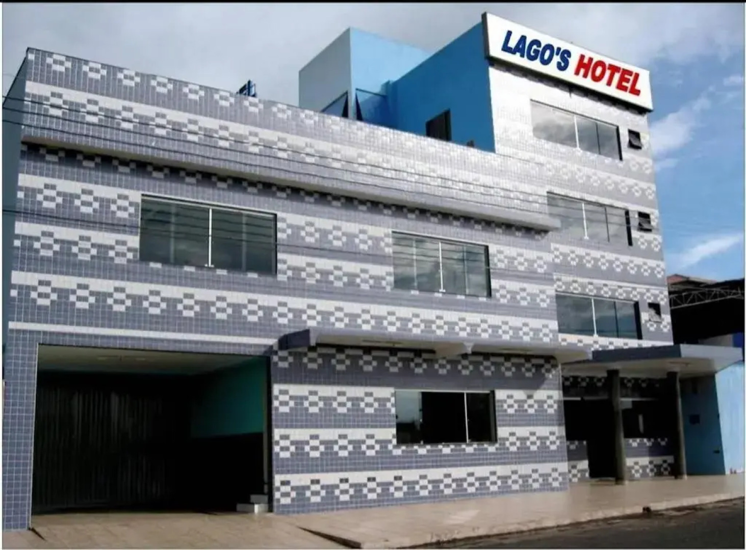 Lago's Hotel