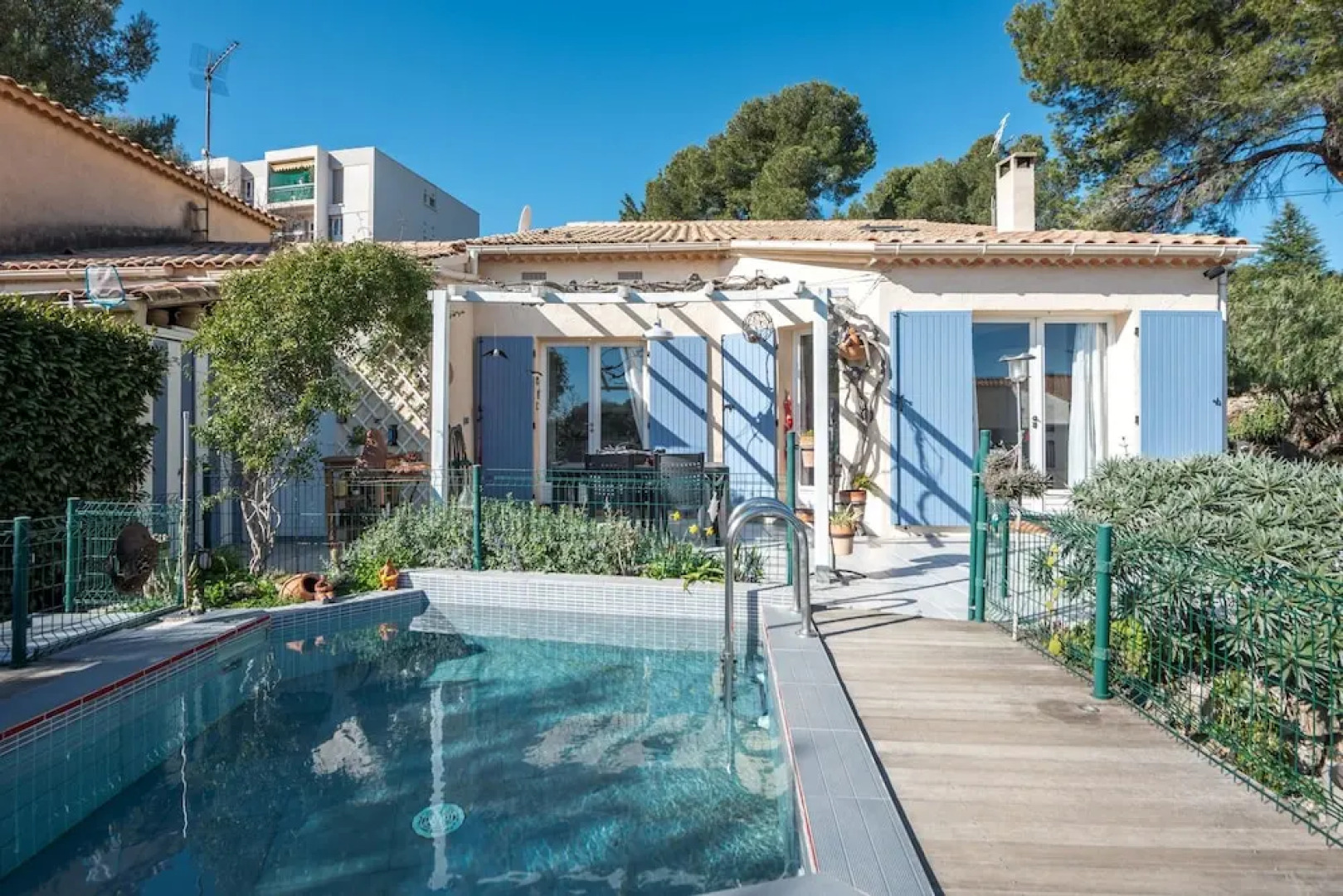 Les Impiniers Apartment 4