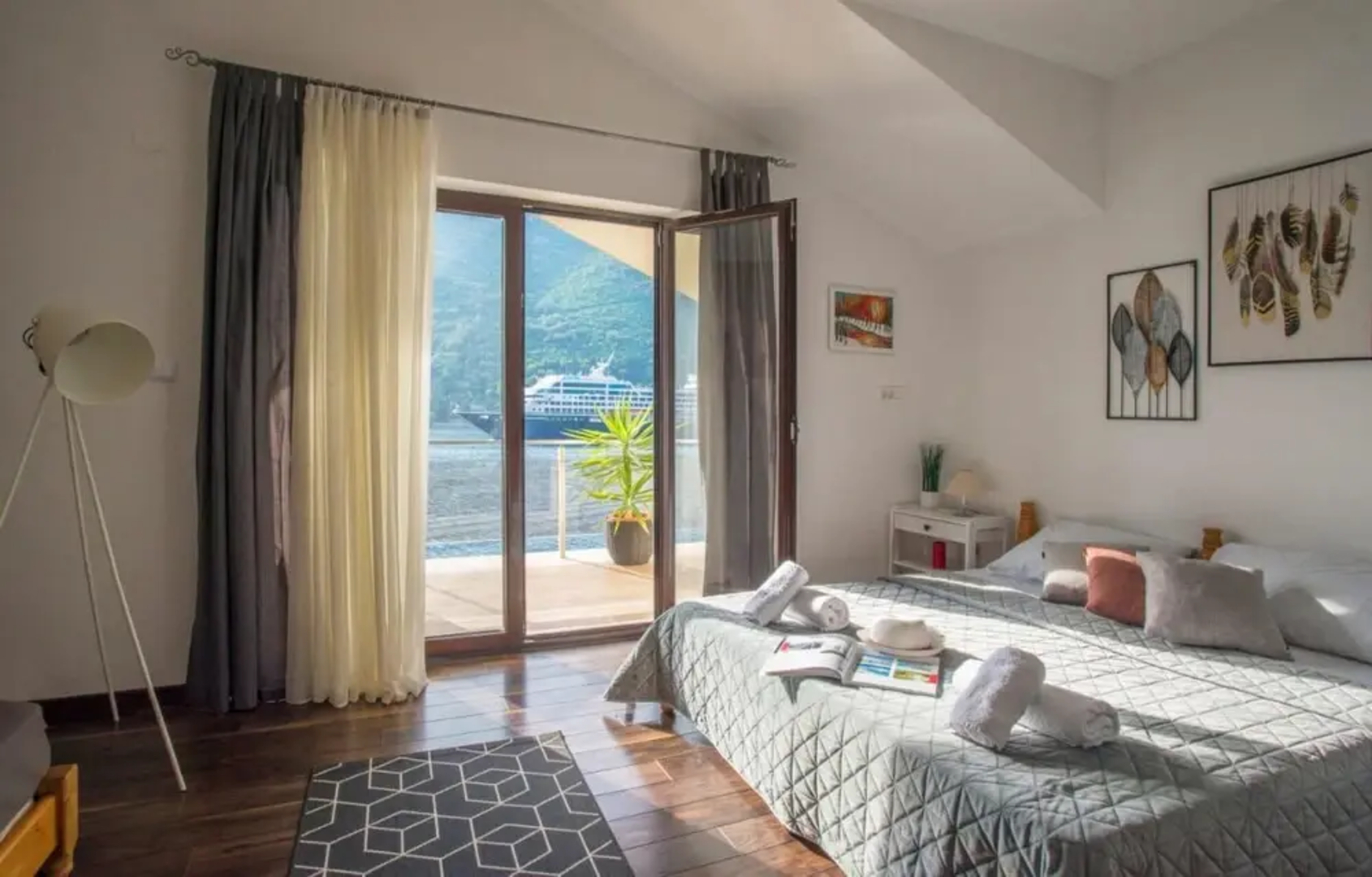 Studio Flat With View Near Beach in Tivat