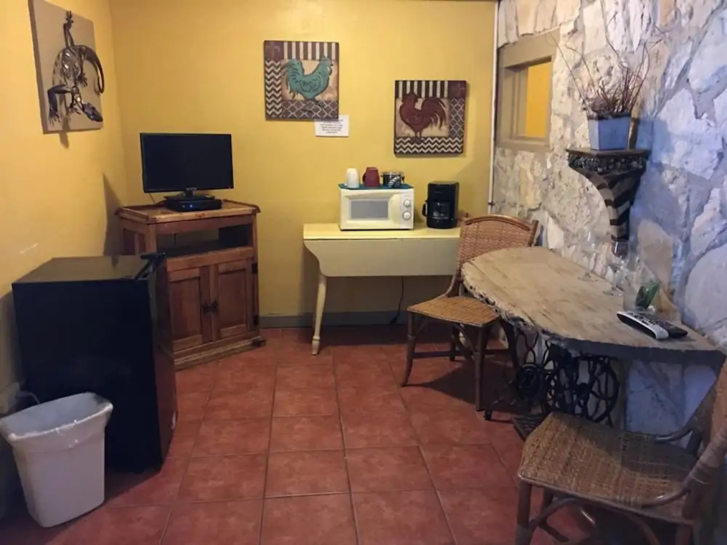 The Leakey Inn by CMD