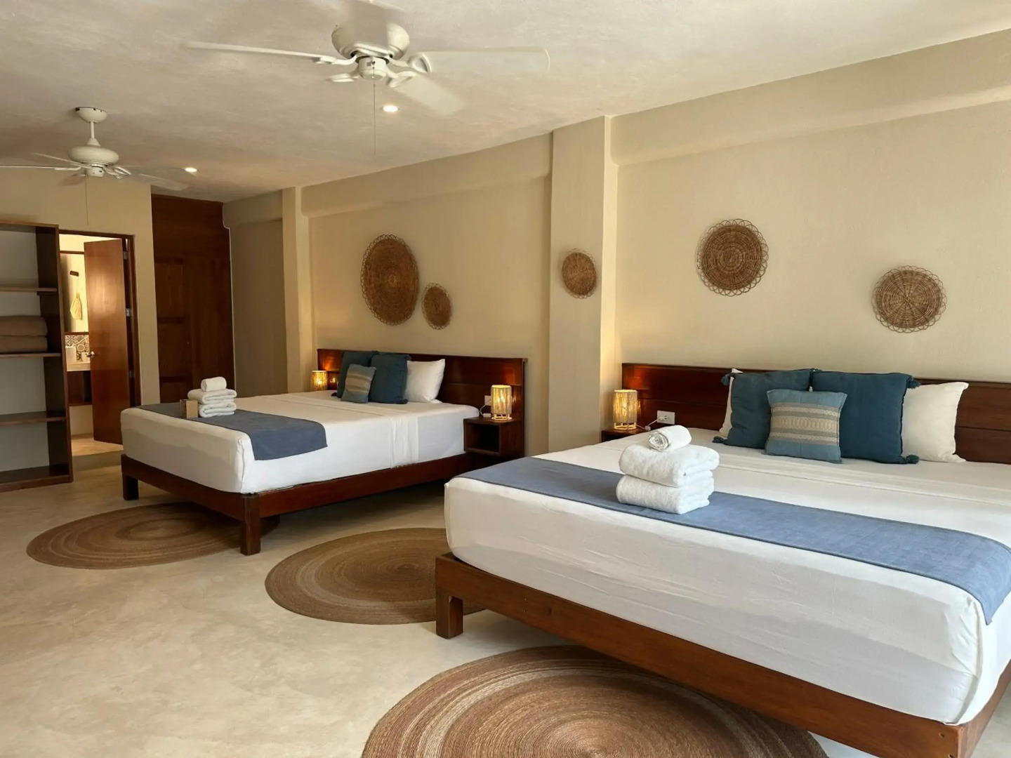 Noah Beach Hotel & Suites