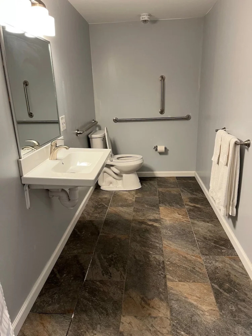 Nightshade Inn & Gardens