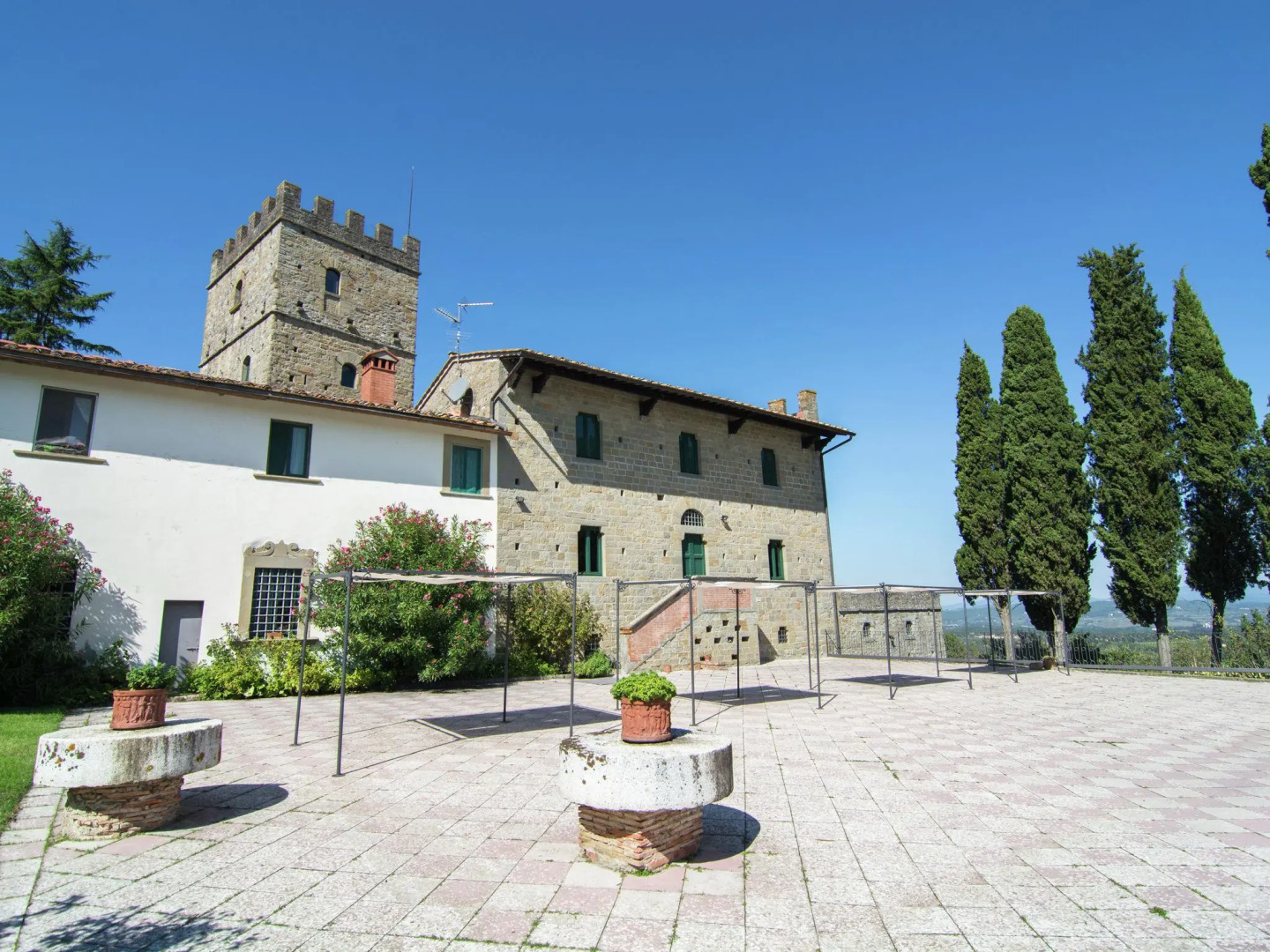 Scenic Stay Near Florence