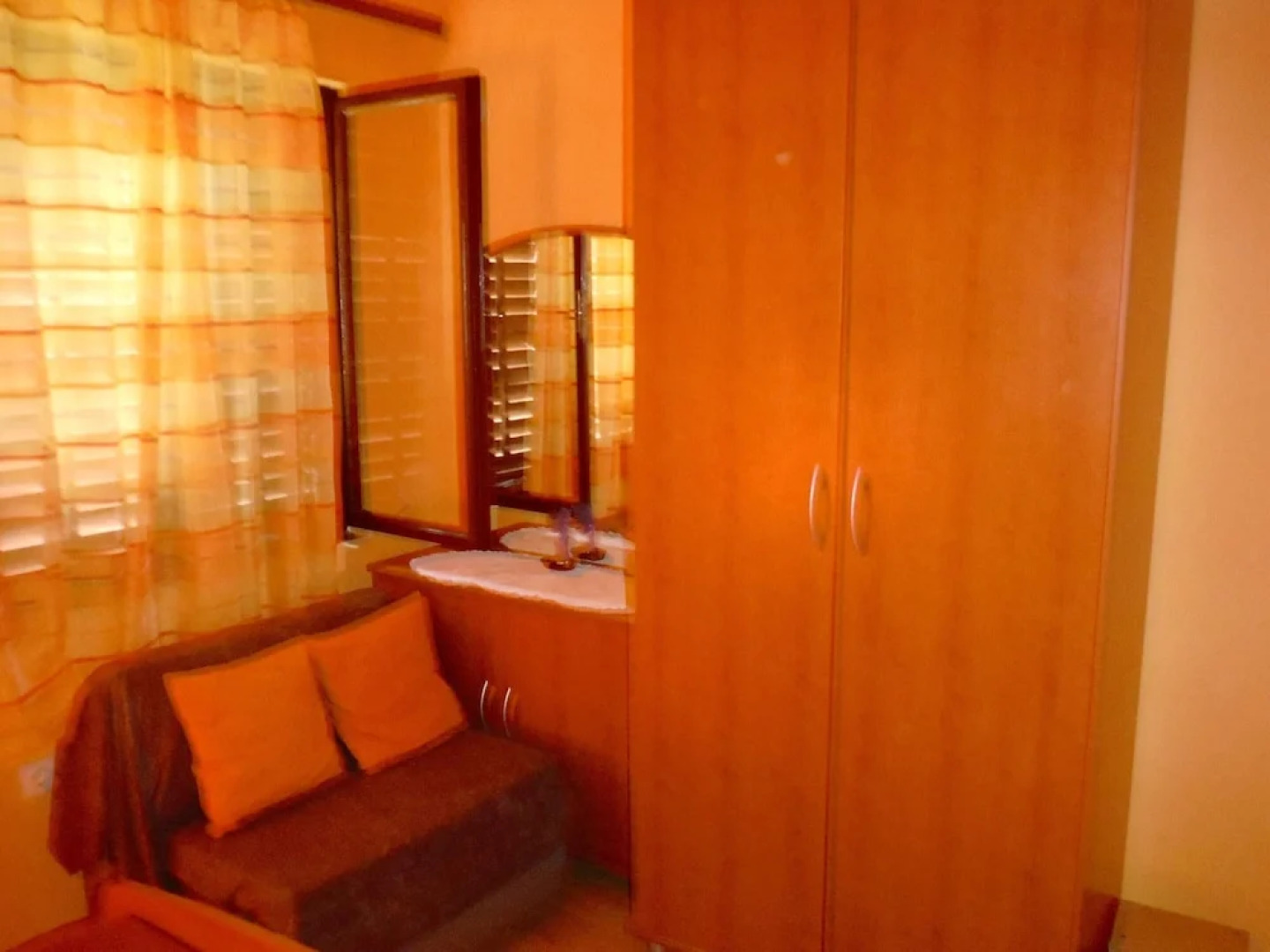 Apartment With one Bedroom in Prvić Luka, With Wonderful sea View, Furnished Terrace and Wifi - 1 m From the Beach