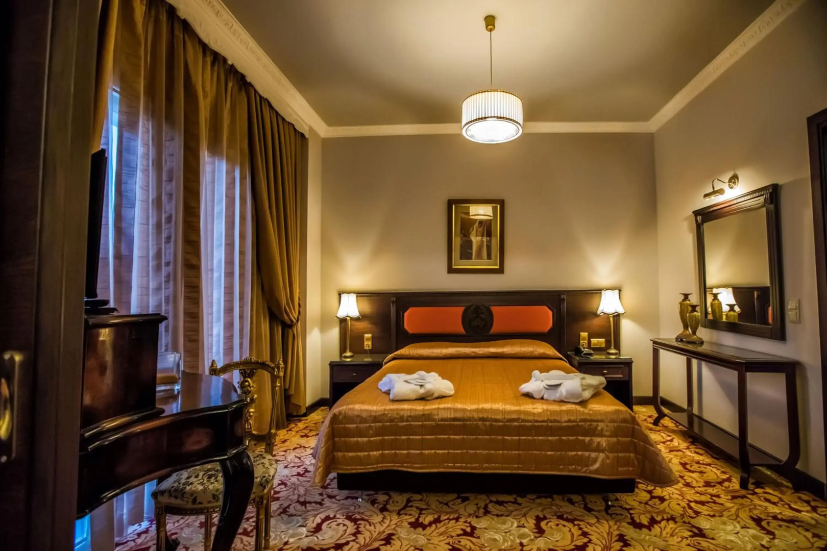 Kouros Hotel