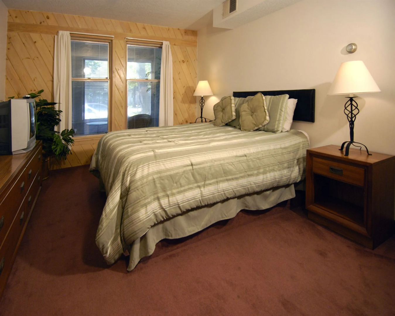 Wrens Nest Village Inn