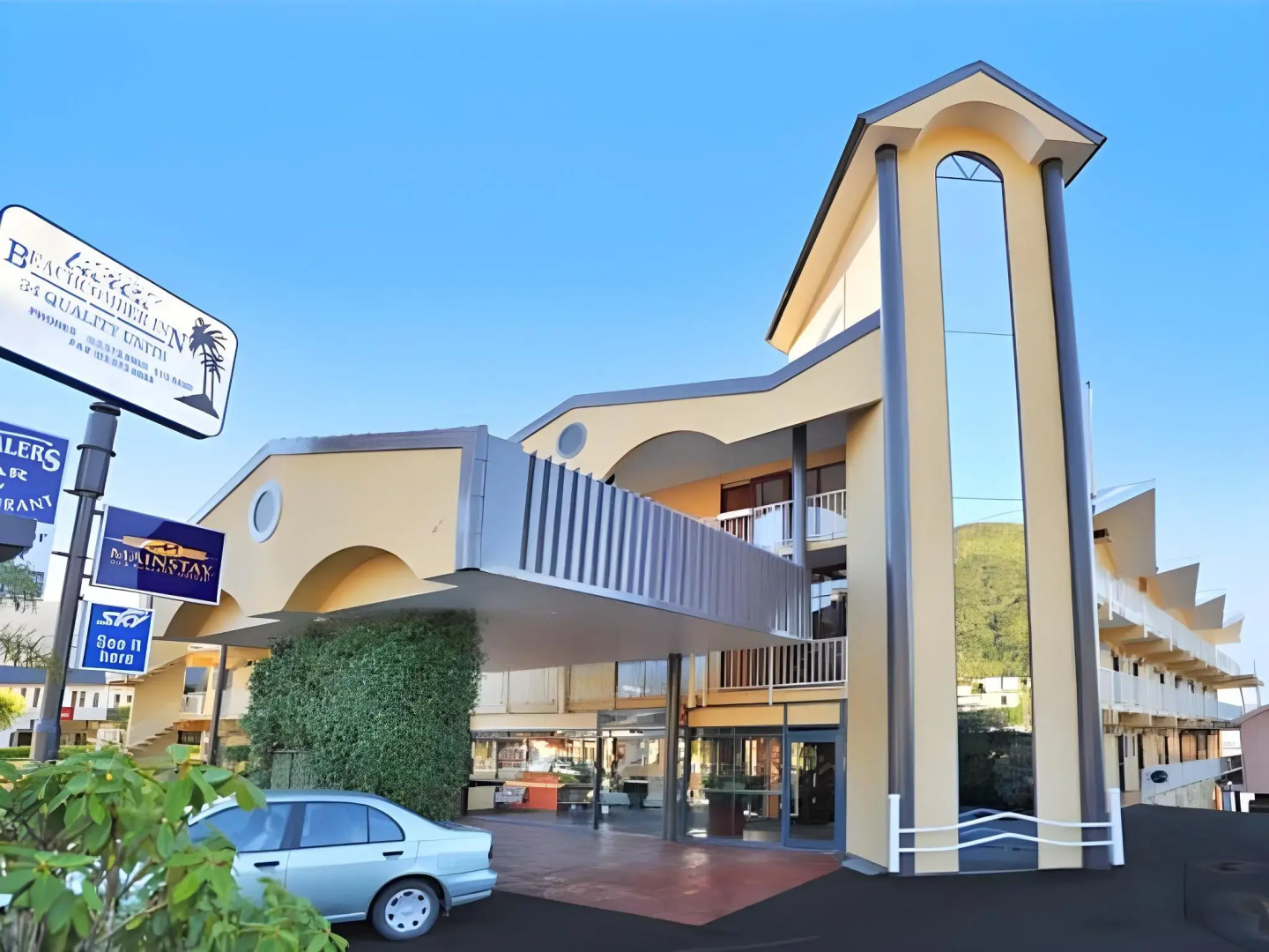 Picton Beachcomber Inn