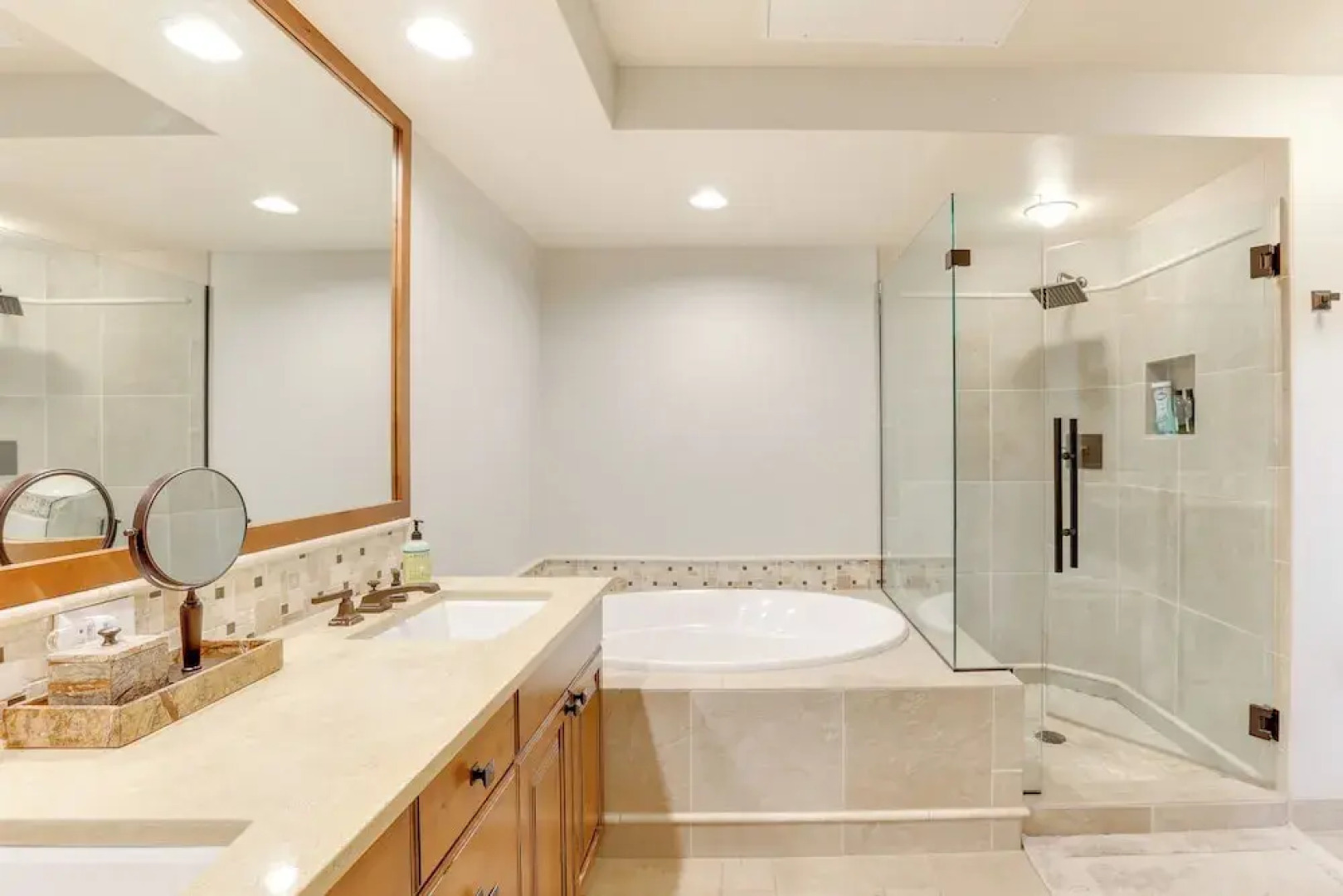 Luxury Mccall Condo 1/2 Mi to Payette Lake!