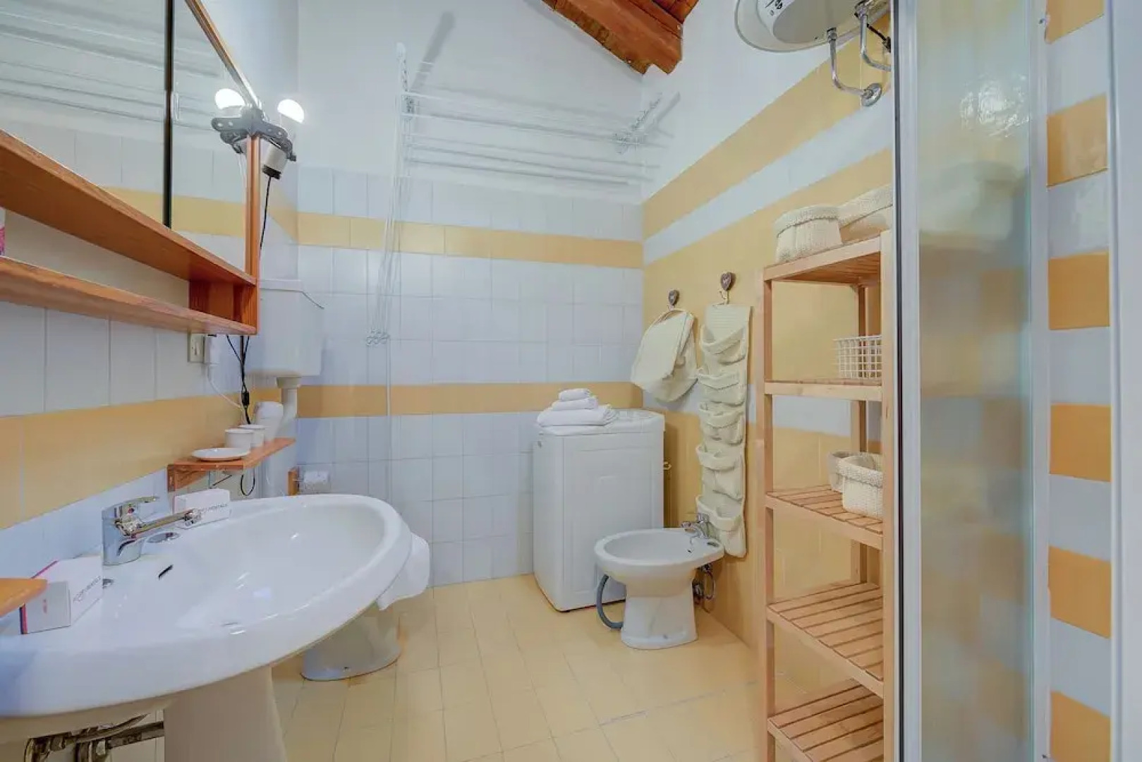 Le Meublé (between City Center & Skiing)