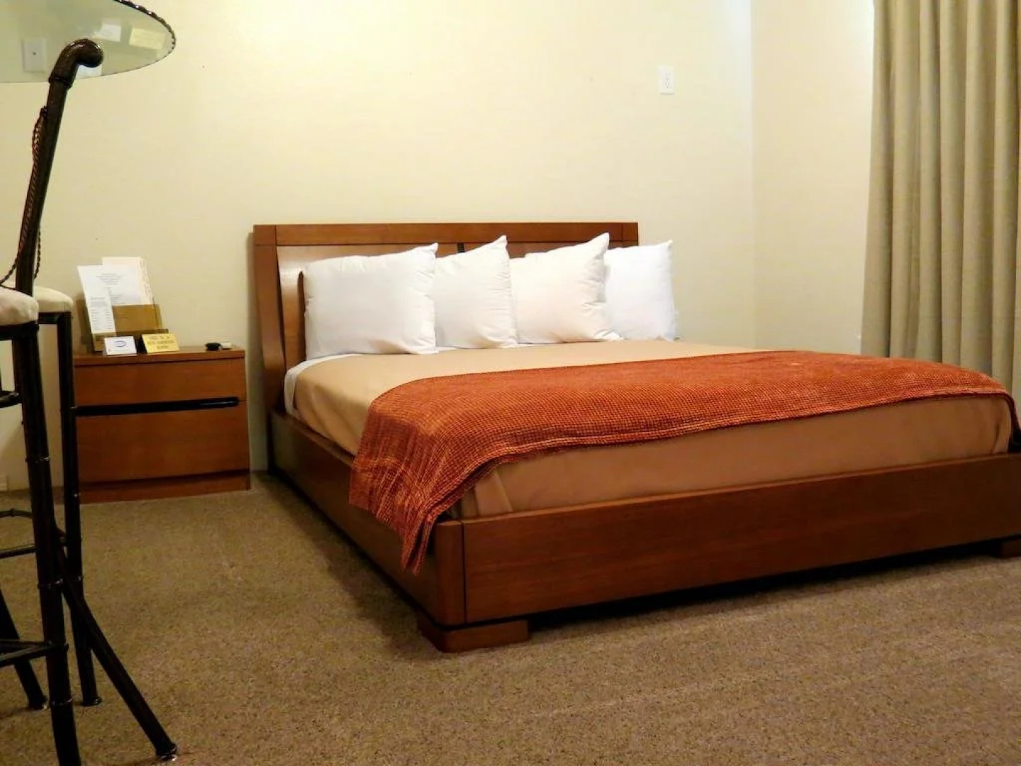 Canyon Plaza Premier Studio and Apartments