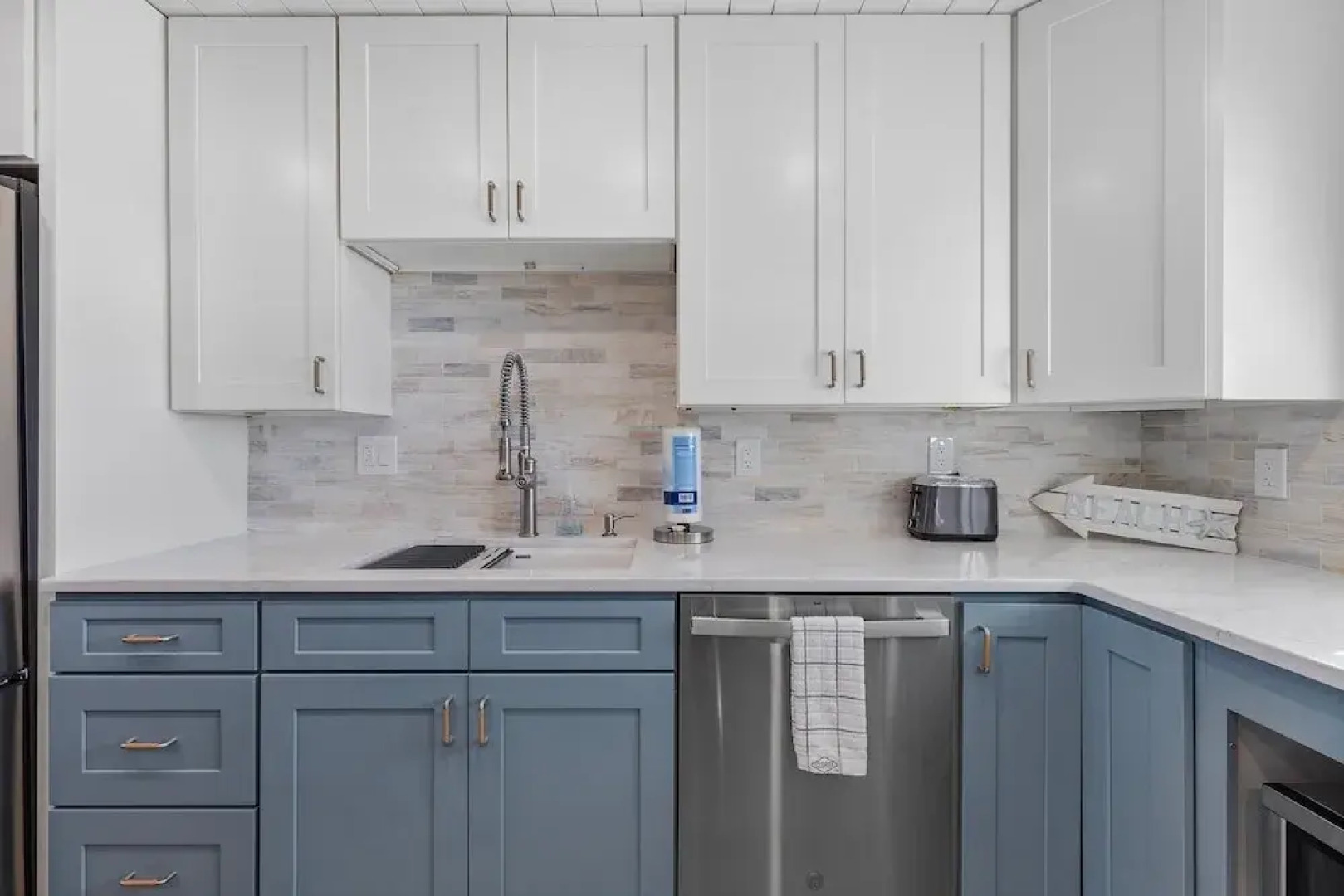 Sea Coast Gardens II 402