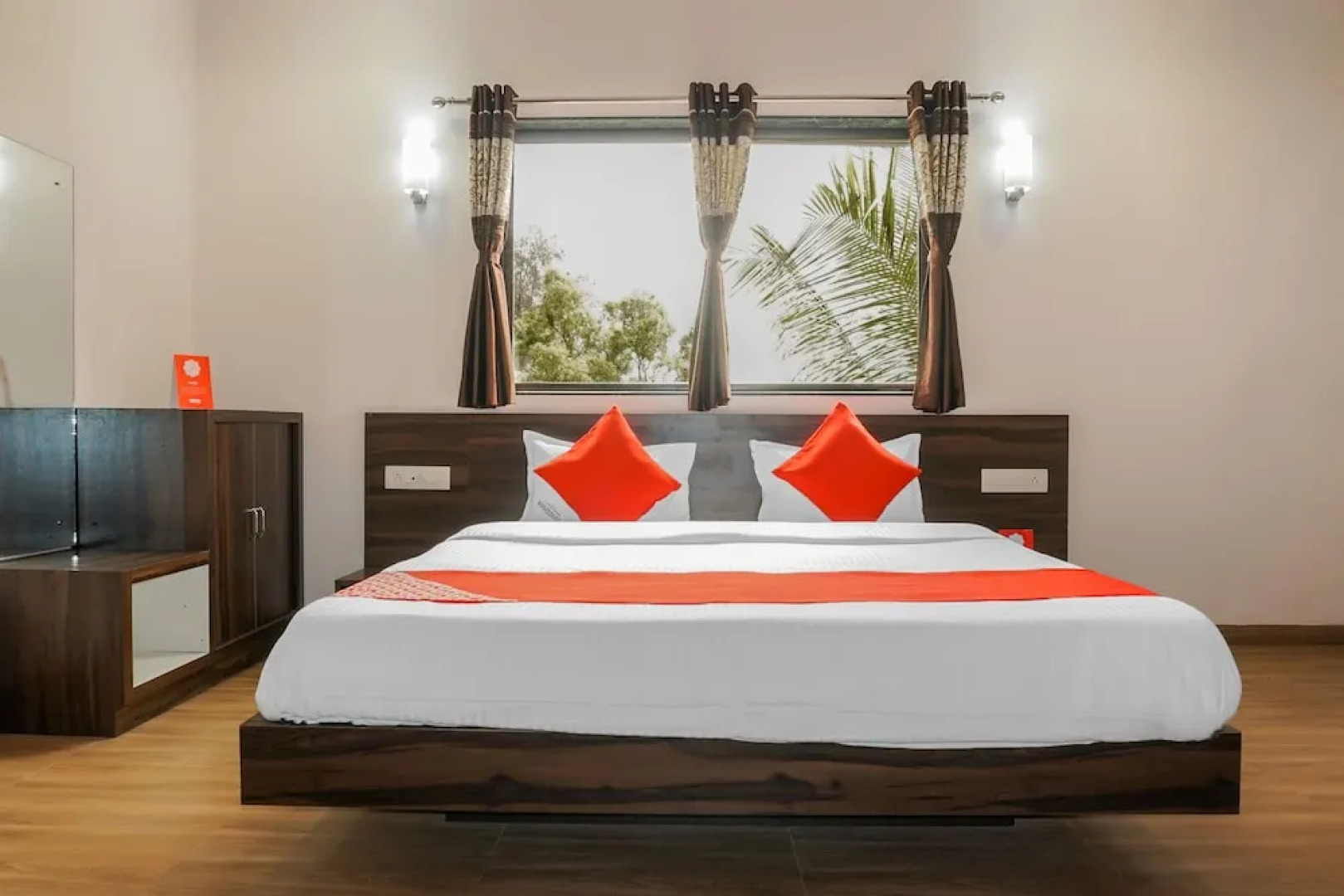 OYO 18815 Bhushan Residency