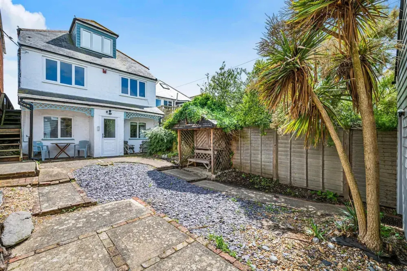 Family Beachfront House With 2 Kayaks Sleeps 10