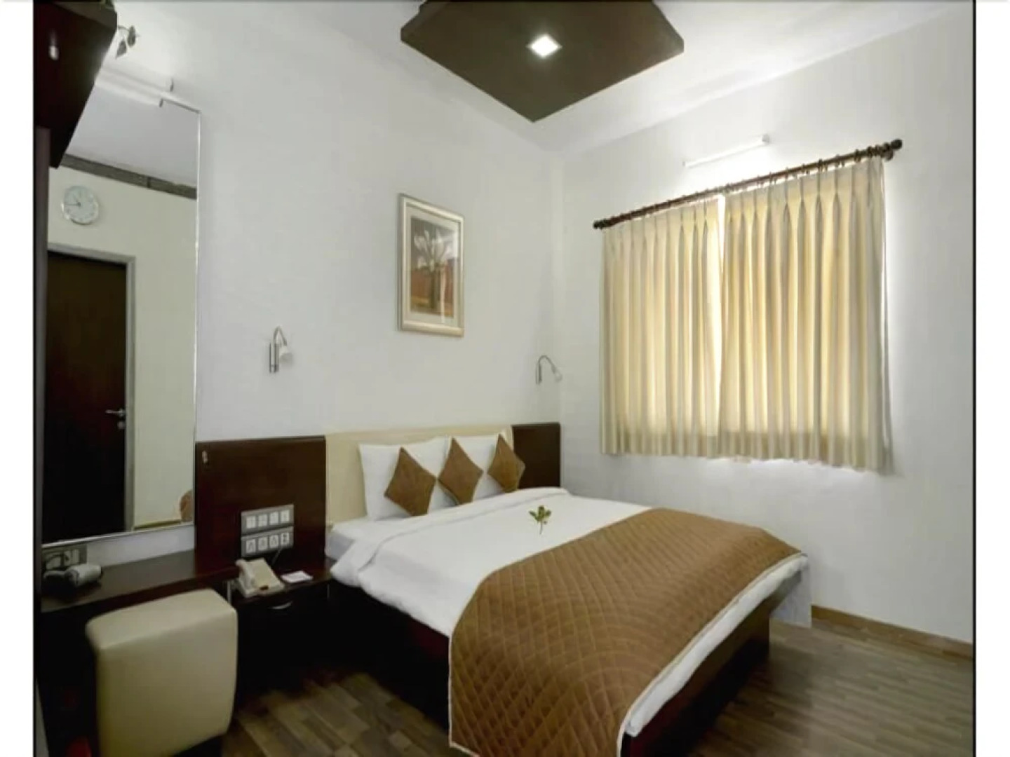 Seasons – An Apartment Hotel