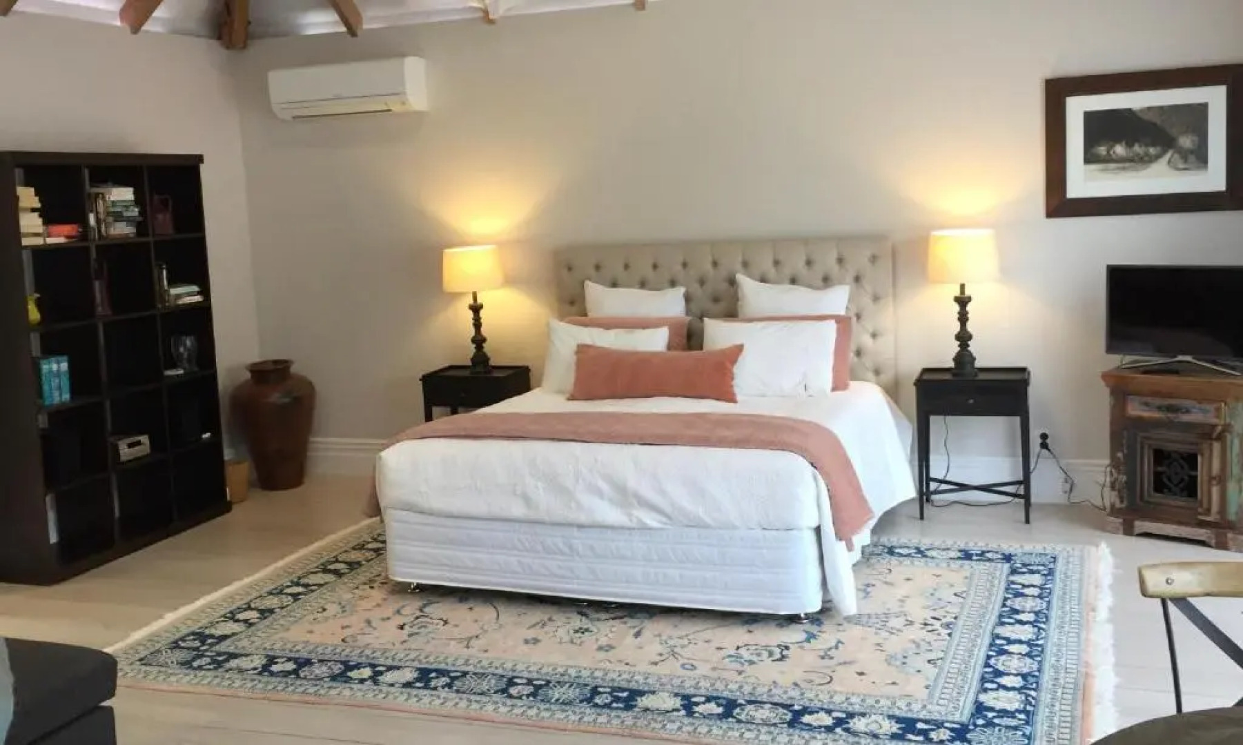 Columbus Suite at 144 on Jones