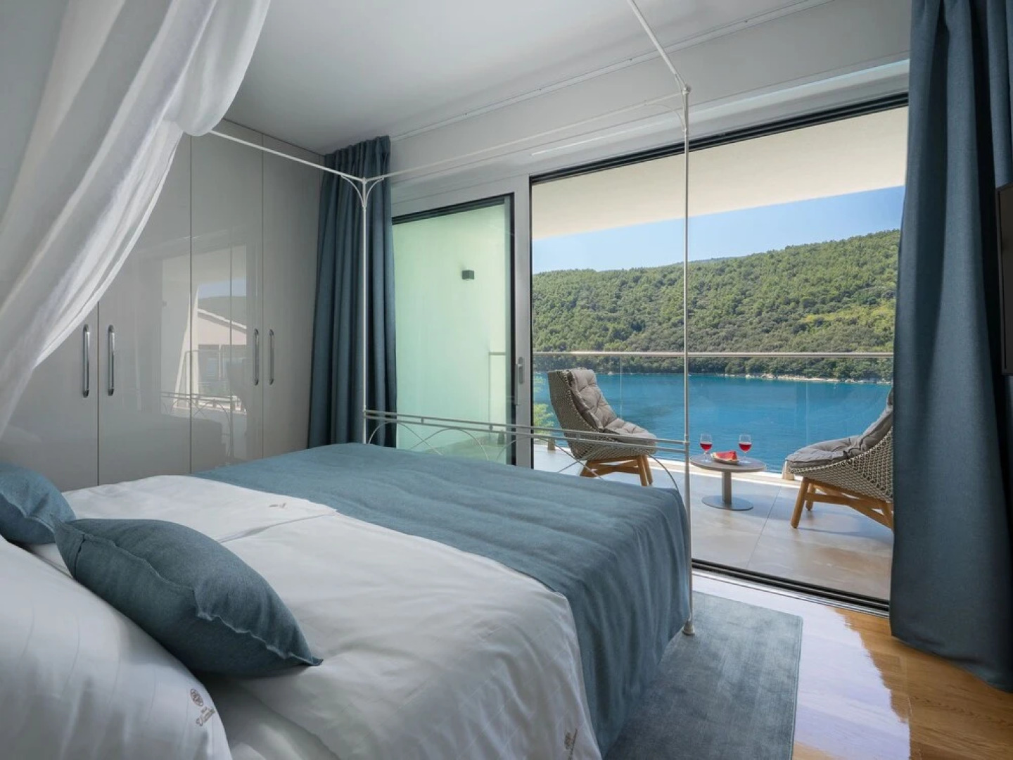 Vlastelini II Duga Luka